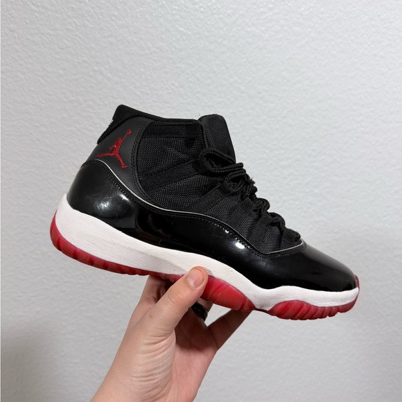 Jordan retro 11 bred